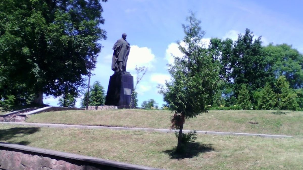 пам'ятник у селищі Рожнятів оновлять за 80 тисяч