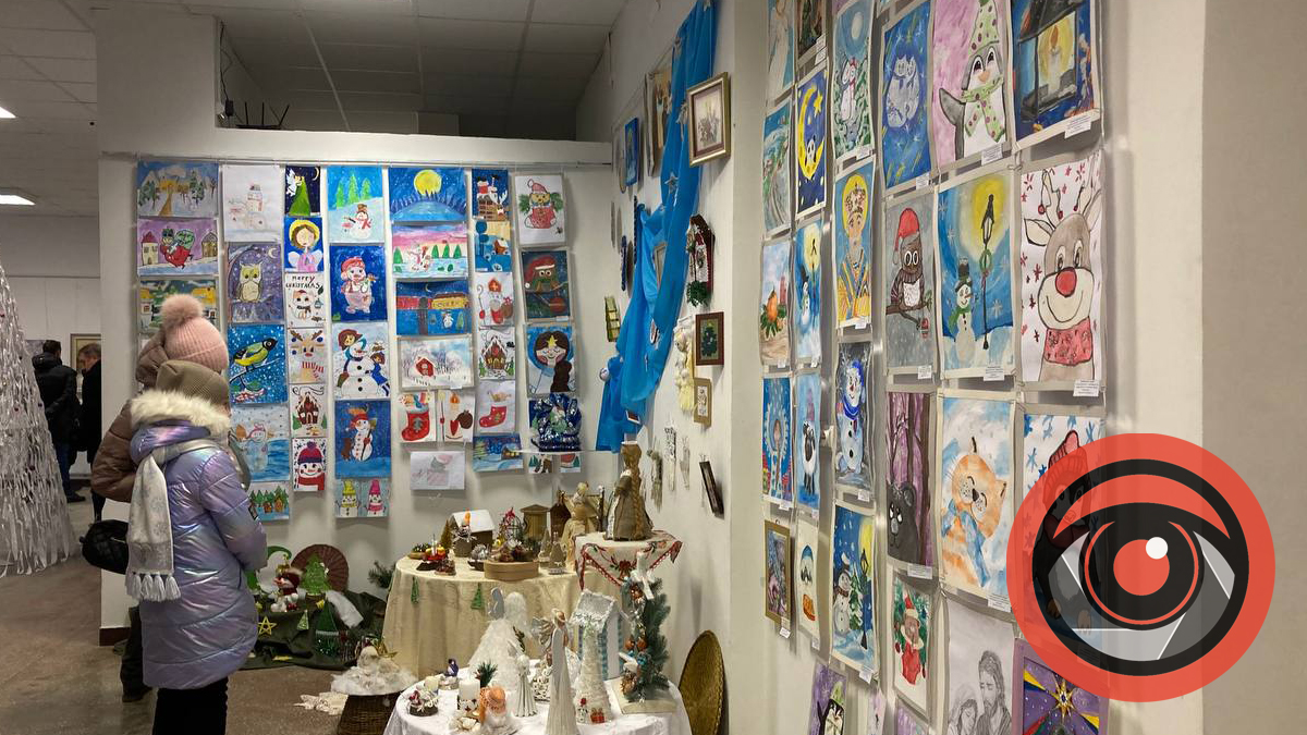 У Калуші стартувала унікальна різдвяна виставка місцевих митців | ФОТОРЕПОРТАЖ