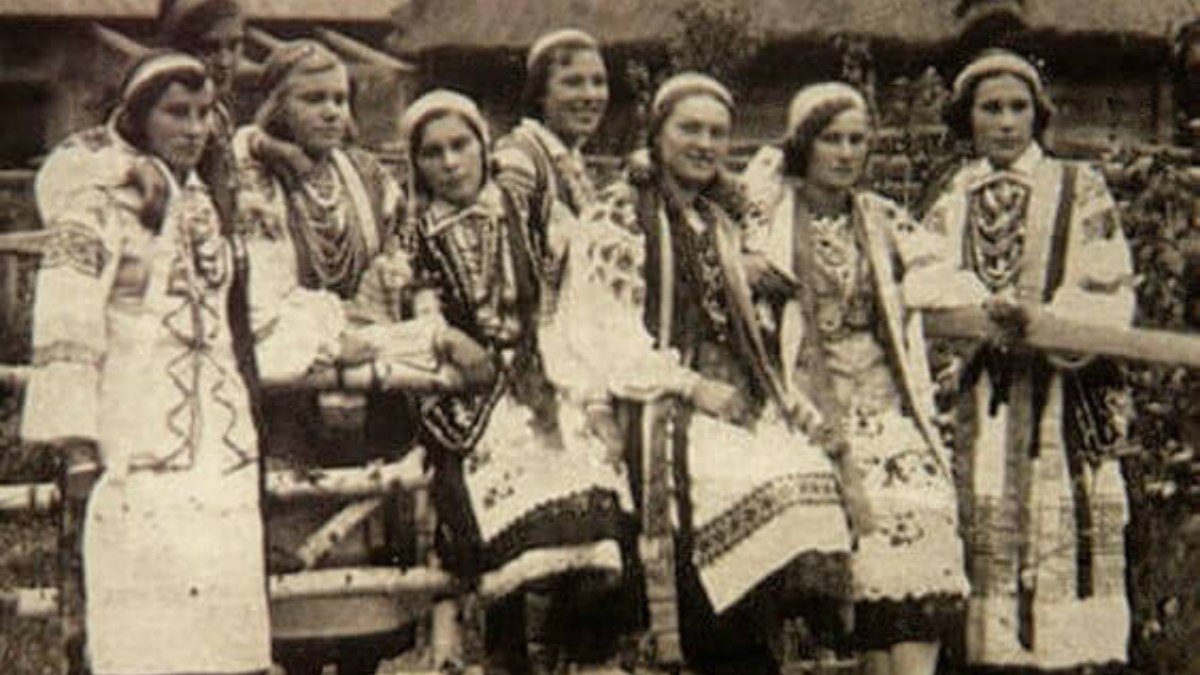 Так було до війни: одяг українських школярів на початку XX-го століття | ФОТО