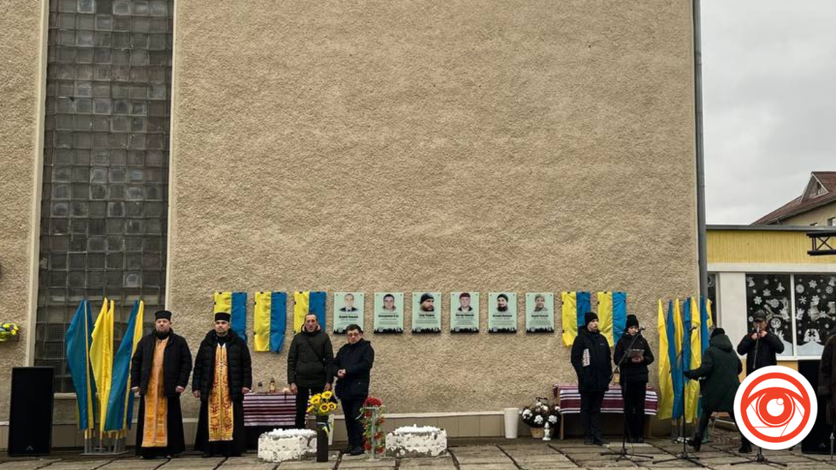У Калуському ліцеї №3 відкрили 5 меморіальних дощок полеглим Захисникам | ФОТО