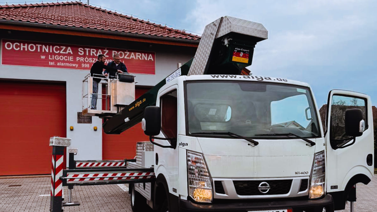 Допомога з Польщі й Німеччини: Вигодська громада отримала багатофункціональне авто