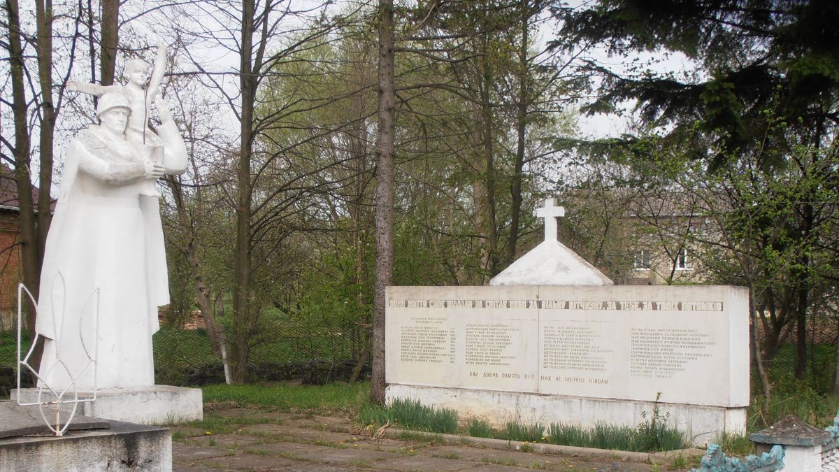 У Калуській громаді демонтують останній радянський пам'ятник