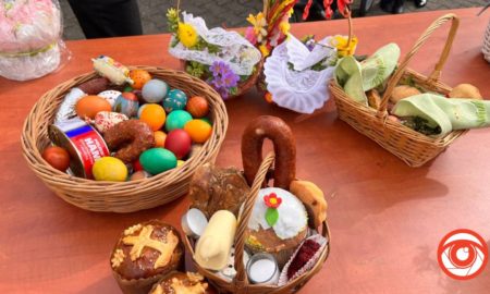 Калушани у Польщі святкують Великдень | Дивимось у їхні кошики і рахуємо вартість