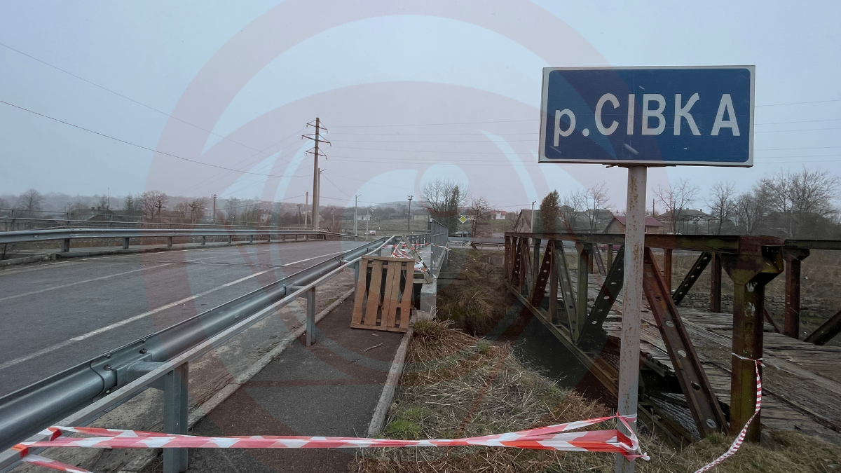 Моста в Креховичах, на ремонт якого пішло 10 мільйонів гривень, юридично не існує