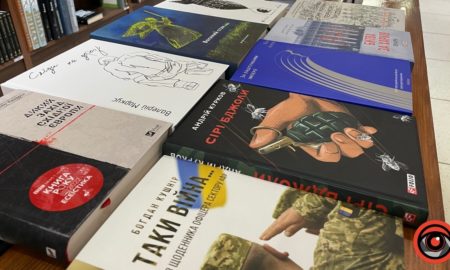 У Калуші відкрили збір книг для військовослужбовців