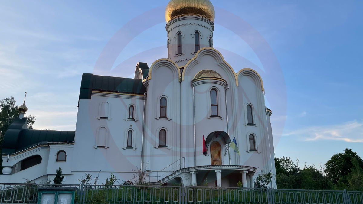 Над московською церквою у Калуші замайорів український стяг