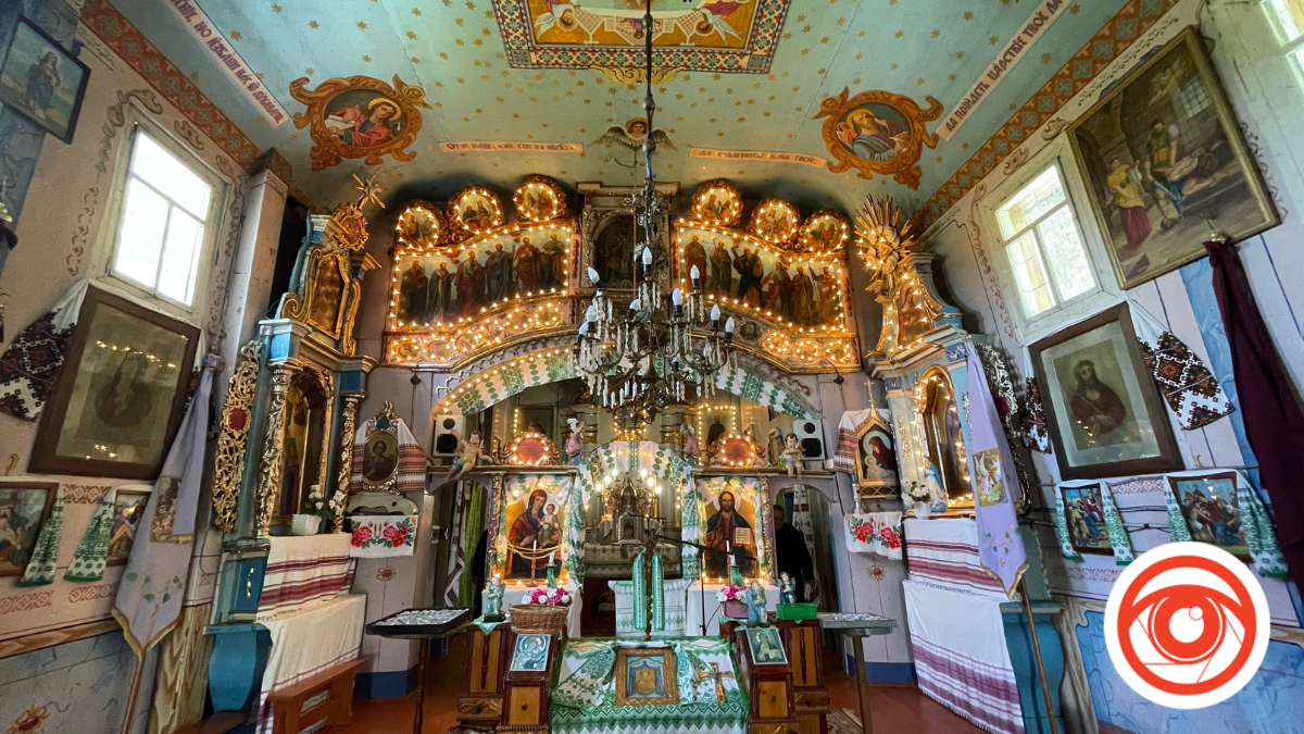 На Долинщині продовжує працювати храм збудований понад 400 років
