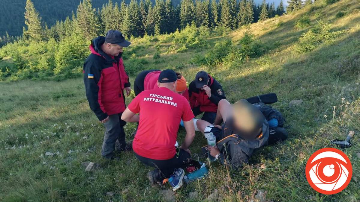 Надзвичайники врятували травмованого туриста в горах