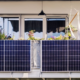 Сонячні панелі на балконах — як облаштувати енергонезалежну квартиру під час блекаутів?
