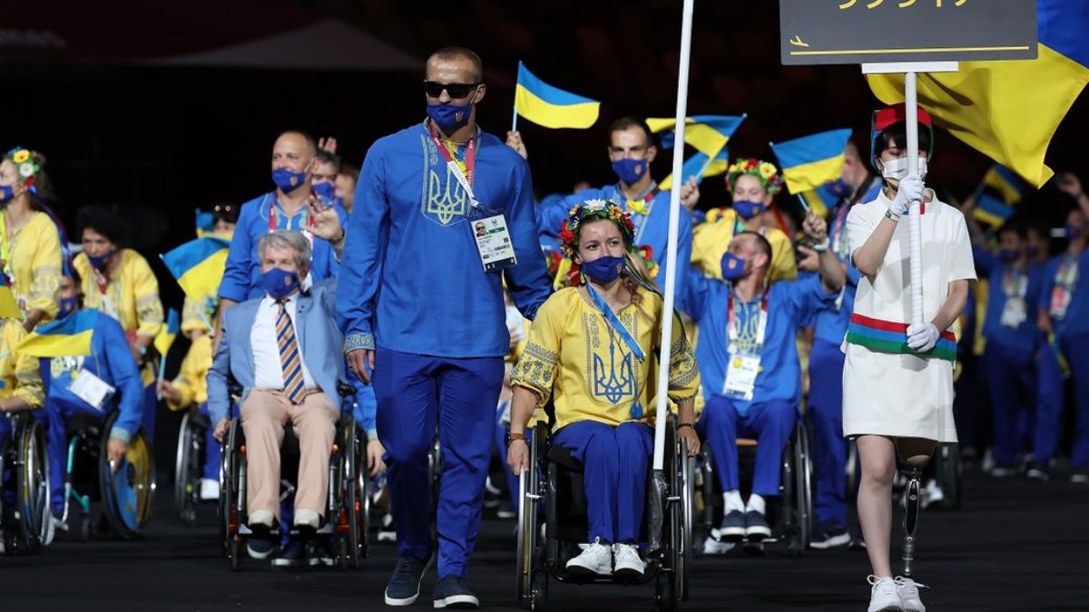 Збірна України на відкритті Паралімпіади-2020 у Токіо. Getty Images/Lintao Zhang