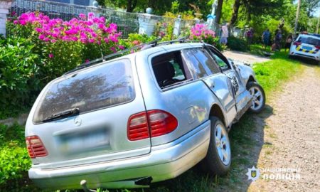 Смертельна ДТП у Томашівцях: автомобіль в'їхав у бетонну електроопору