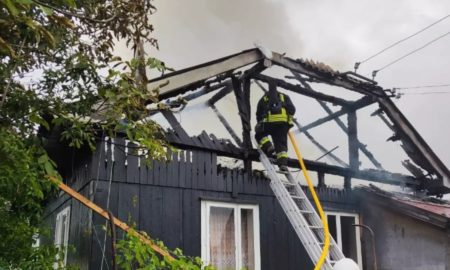 На Калущині вранці згорів житловий будинок