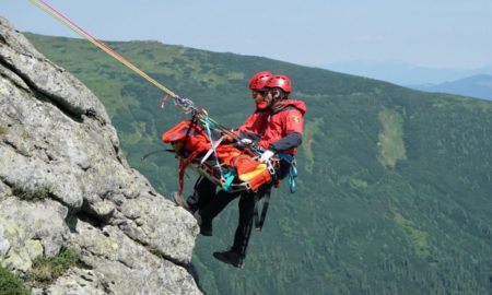 Цьогоріч прикарпатські рятувальники допомогли у горах більш як сотні людей