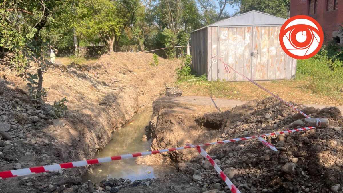 Передсвяткові "розкопки": на вулиці Рубчака перекопали тротуар