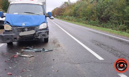 На трасі між Калушем та Івано-Франківськом — ДТП за участю вантажівки | ФОТОФАКТ