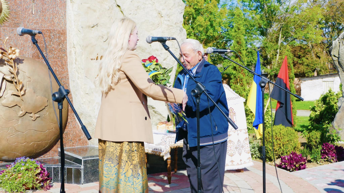 Монумент Підміхайля