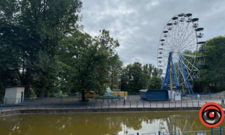 У калуському парку завершується сезон катання на атракціонах