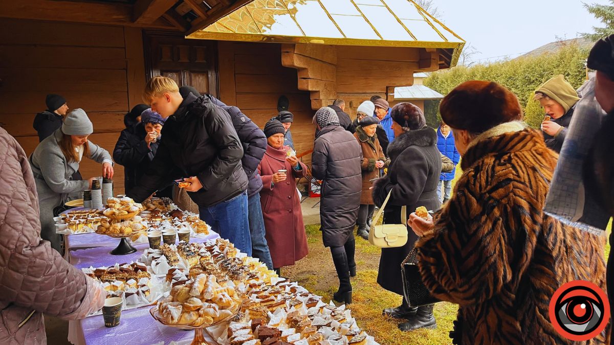 Церкви святого Миколи у Хотіні