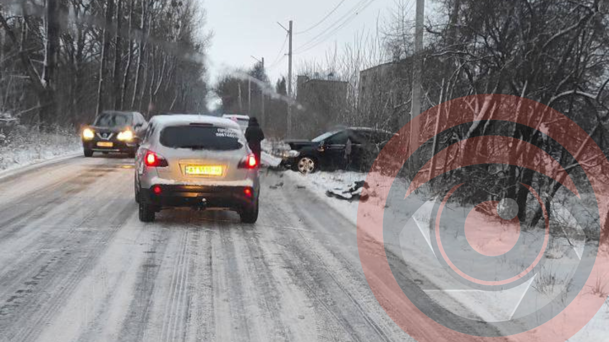 На дорозі перед калуським автопарком — ДТП | ФОТОФАКТ