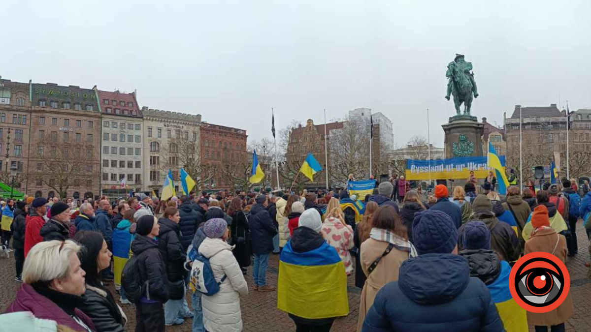 Серед учасників проукраїнської акції у шведському місті Мальме були калушани