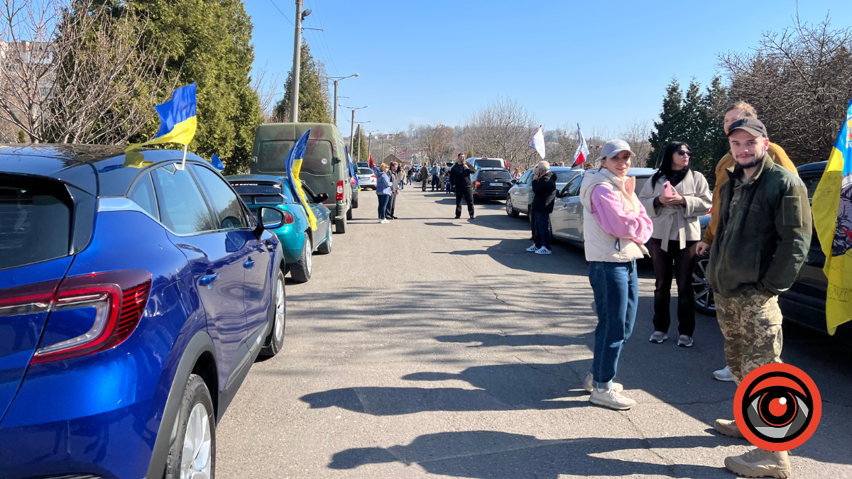 У Калуші організували великий автопробіг