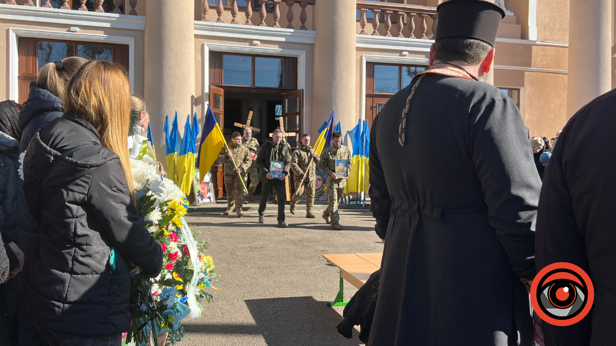 Калуш прощається з двома молодими Героями — Андрієм Росоловським і Любомиром Базиляком | ФОТОРЕПОРТАЖ