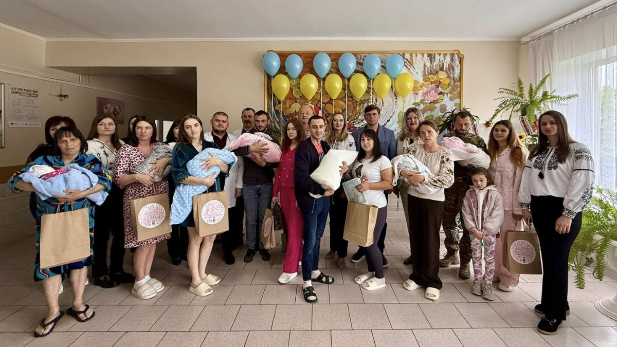 Пологовий будинок вишиванки (1)