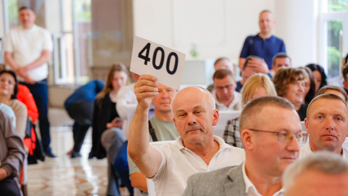 У Долині на благодійному аукціоні зібрали понад 3 мільйони гривень