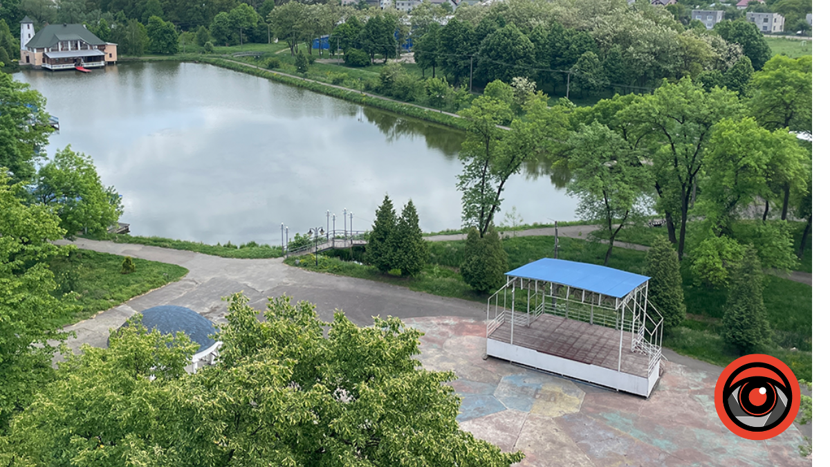У Калуші в міському парку ледь не втопився військовий