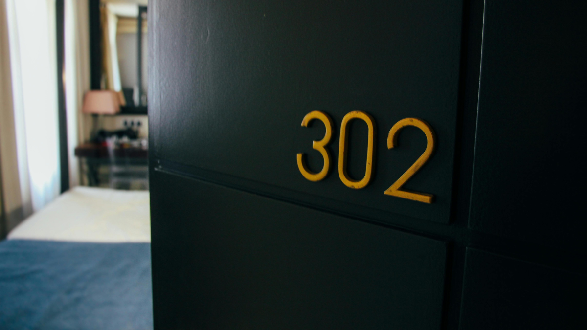 Підприємець заборгував Калушу оренду за приміщення в народному домі. Суд розірвав договір