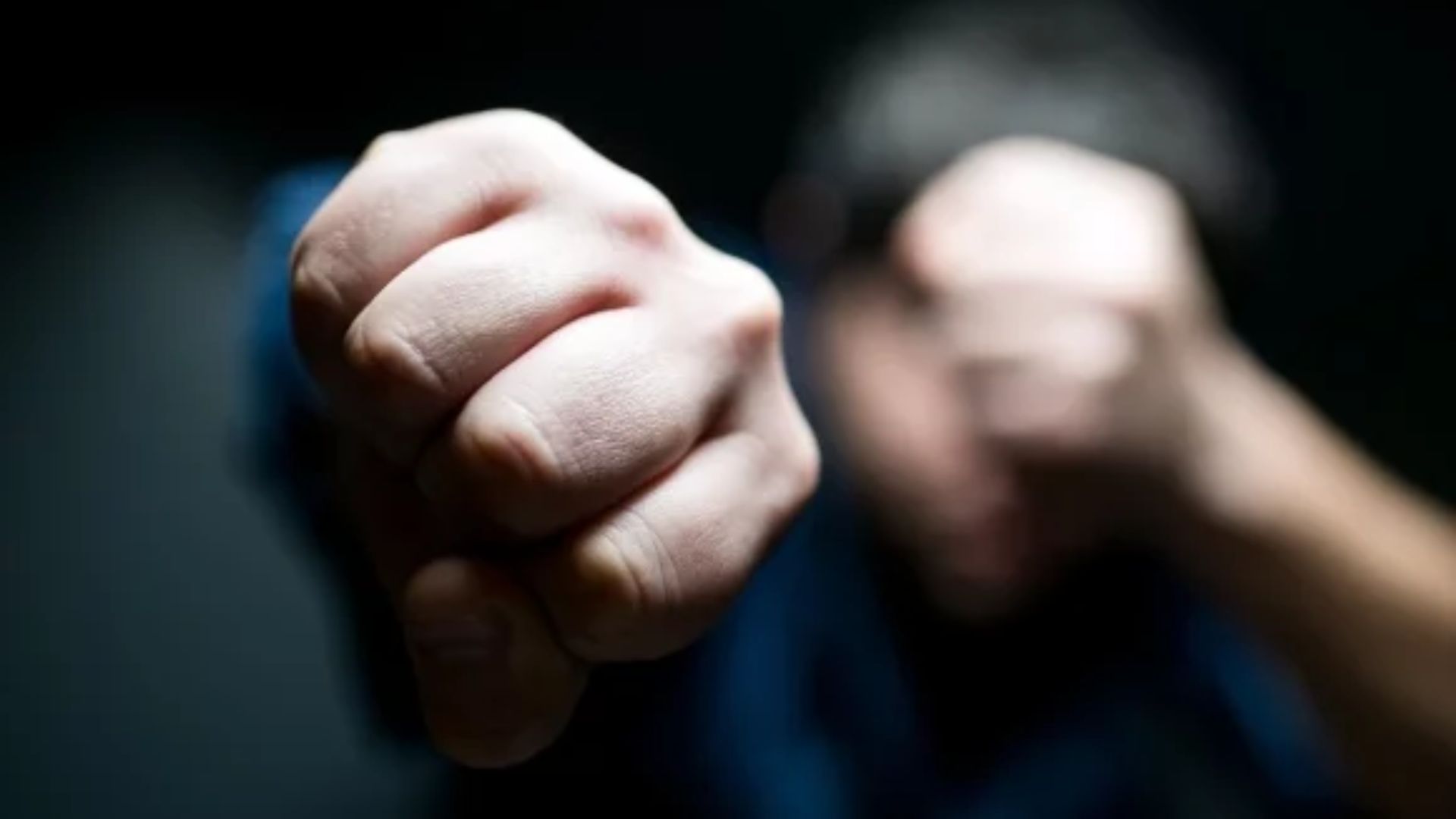 На Прикарпатті посадовець ТЦК жорстоко побив військовозобов’язаного