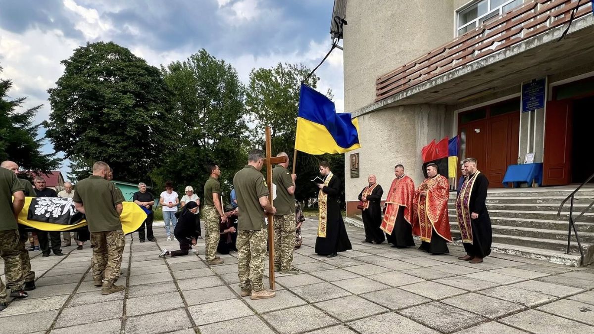 Похорон Героя