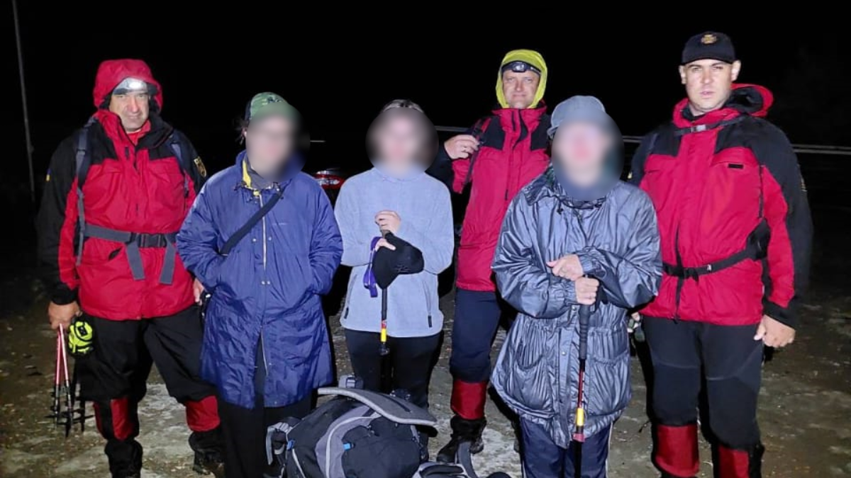 Рятувальники