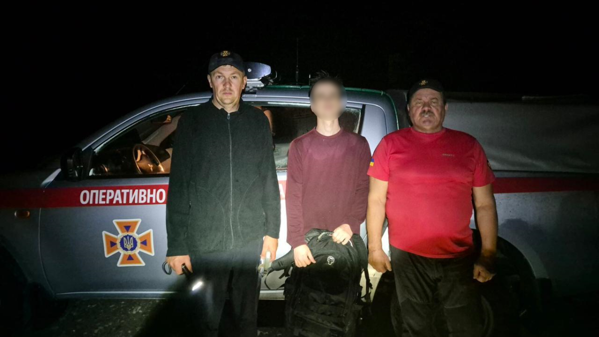 Рятувальники