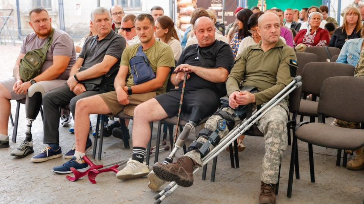 Троє ветеранів із Долинщини отримали сертифікати на нове житло