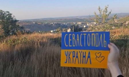 Український прапор — в окупованих містах | ФОТОДОБІРКА