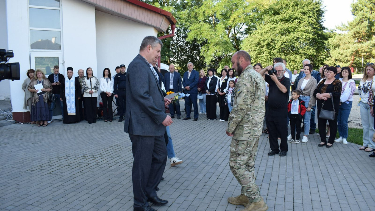 На Калущині п'ятеро захисників отримали високі відзнаки, у тому числі — "Золотий Хрест"