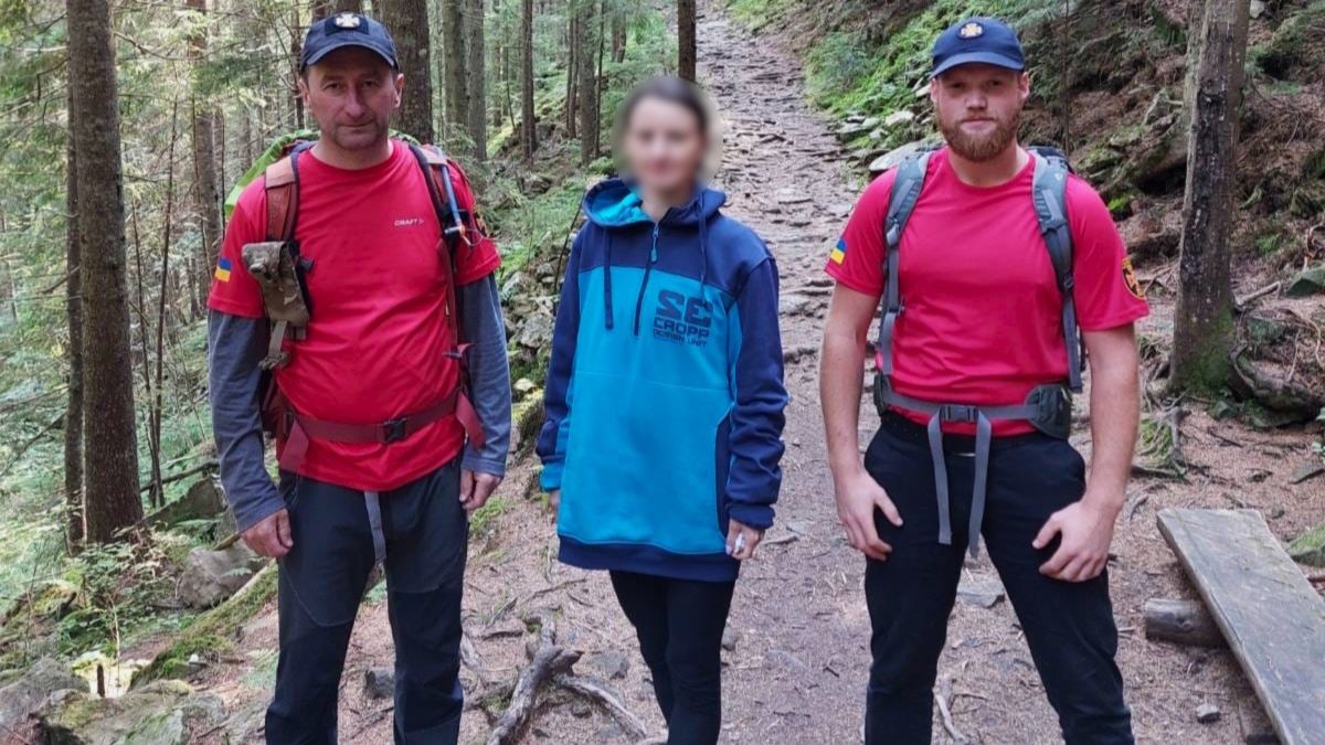 Рятувальники