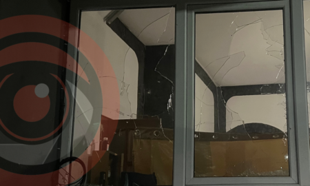 У Калуші вибили вікна у приміщенні, де перебували військовозобов'язані