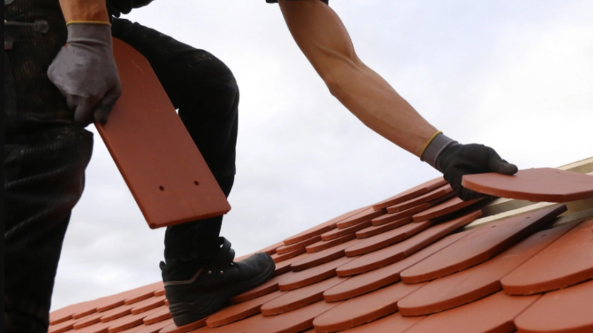 Підприємця, який ремонтував покрівлю школи у селі Збора, підозрюють у завищенні цін