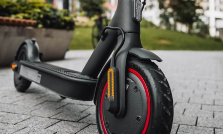 В Івано-Франківську батьків просять не купувати дітям електросамокати