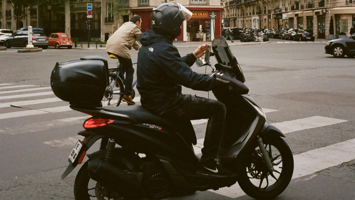 Мешканці сіл Калуської громади скаржаться на мотоциклістів.