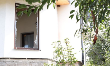 Калушанам, домівки яких постраждали від обстрілів, допоможуть замінити вікна