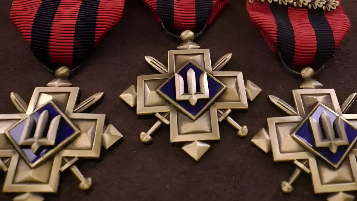 Золотий хрест