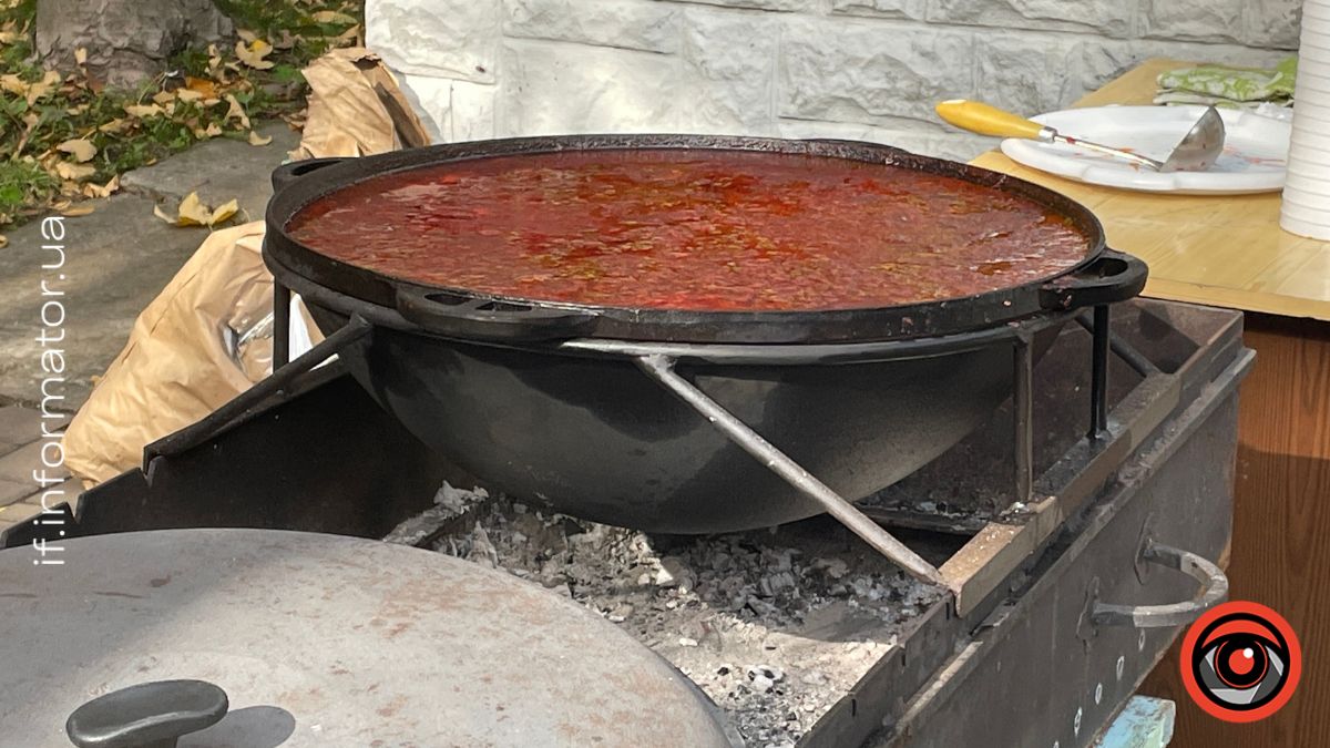 у Франківську провели фестиваль борщу