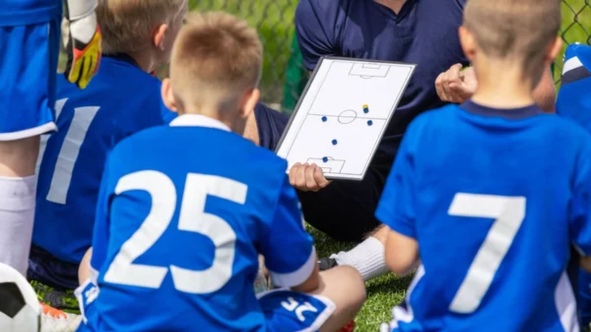 У Калуші футбольний клуб планує орендувати приміщення для теоретичних занять з футболу