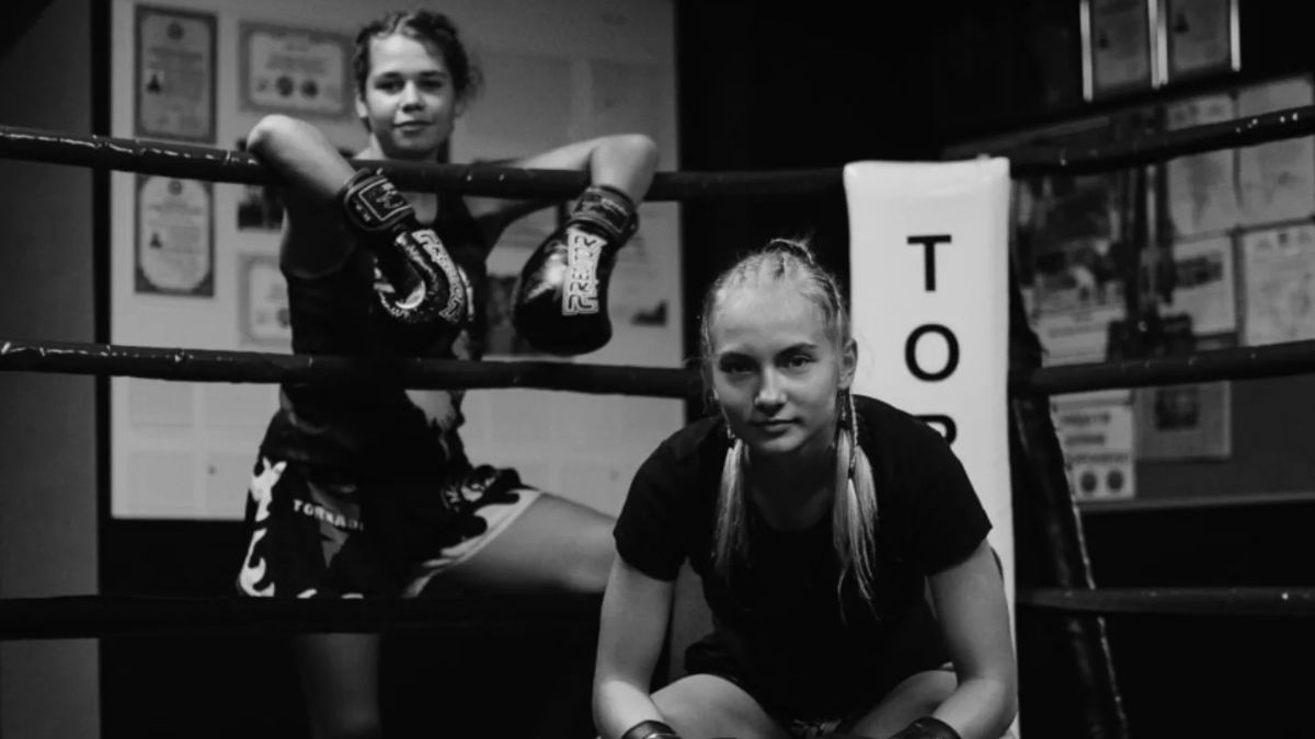 спортивний клуб "Торнадо" кошти на поїздку на чемпіонат світу з кікбоксингу