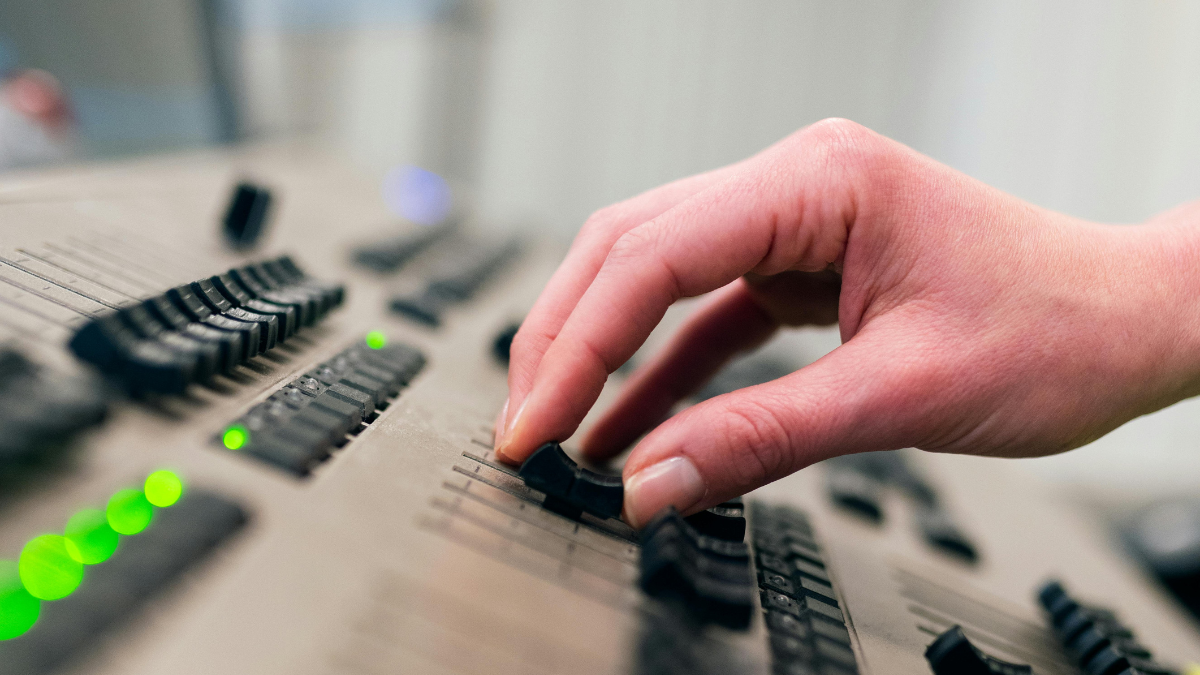 Долині довелося повернути постачальнику придбане звукове обладнання