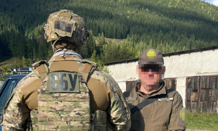 Двоє посадовців Нацпарку виявилися причетними до незаконного переправляння чоловіків через держкордон