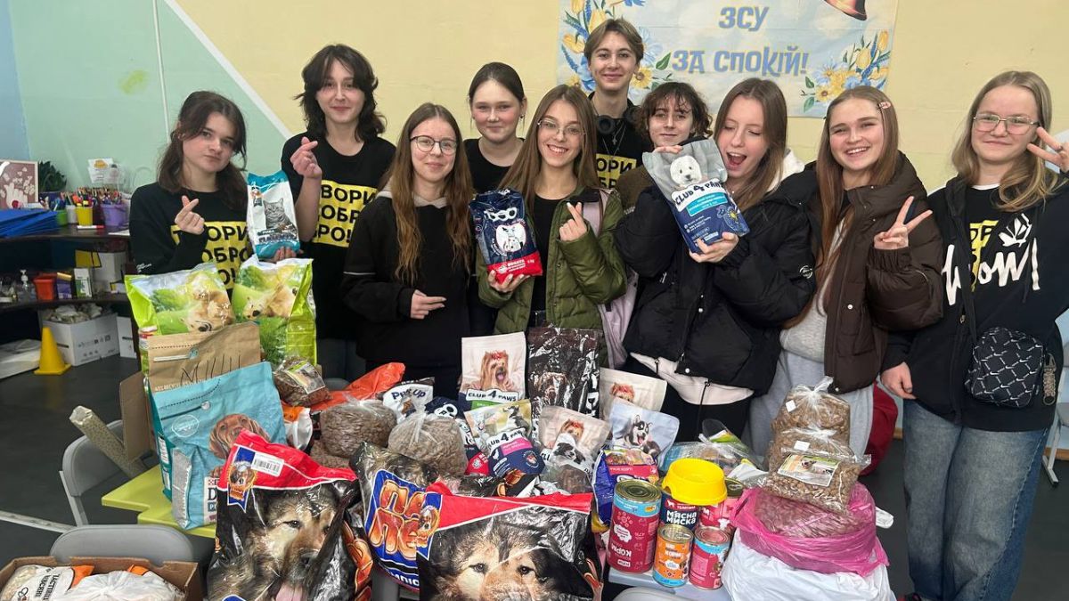 Учні Калуського ліцею №5 долучилися до допомоги притулку "Дім Сірка"